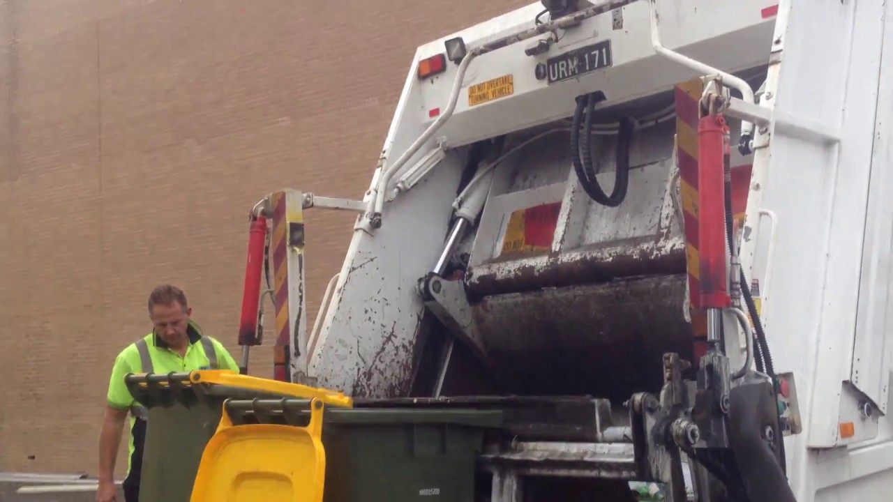 URM Trade Bottles #171