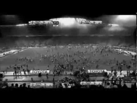 Болельщики прервали матч Бешикташ - Галатасарай (5-й тур 22.09.2013)