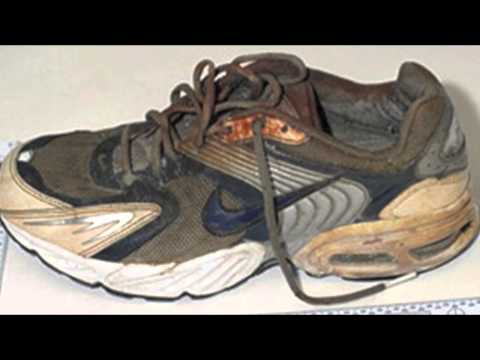 One shoe  by Geoff Berner (album version) Klezmer mongrels