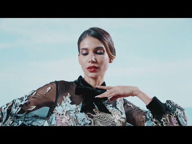 فستان ميدي بأكمام طويله بف مطرز بالورد مع فيونكه