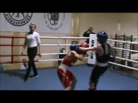 Wiktor  Bujakowski (Górnik Sosnowiec)  -  Beniamin Zarzeczny (Feniks Stalowa Wola)