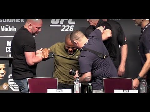 Daniel Cormier Takes Scary Fall Following UFC 226 Press Conference