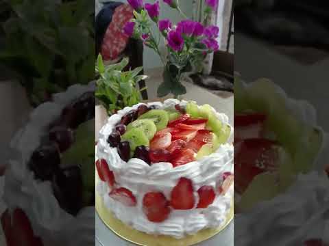 love for cakes again fresh fruit cake do subscribe and keep supporting..my channel