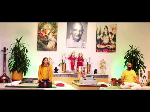 Yoga "Herzensweg" mit Gajendra- Yoga Vidya Mittelstufe Live - 16:15 Uhr  11.11.2021