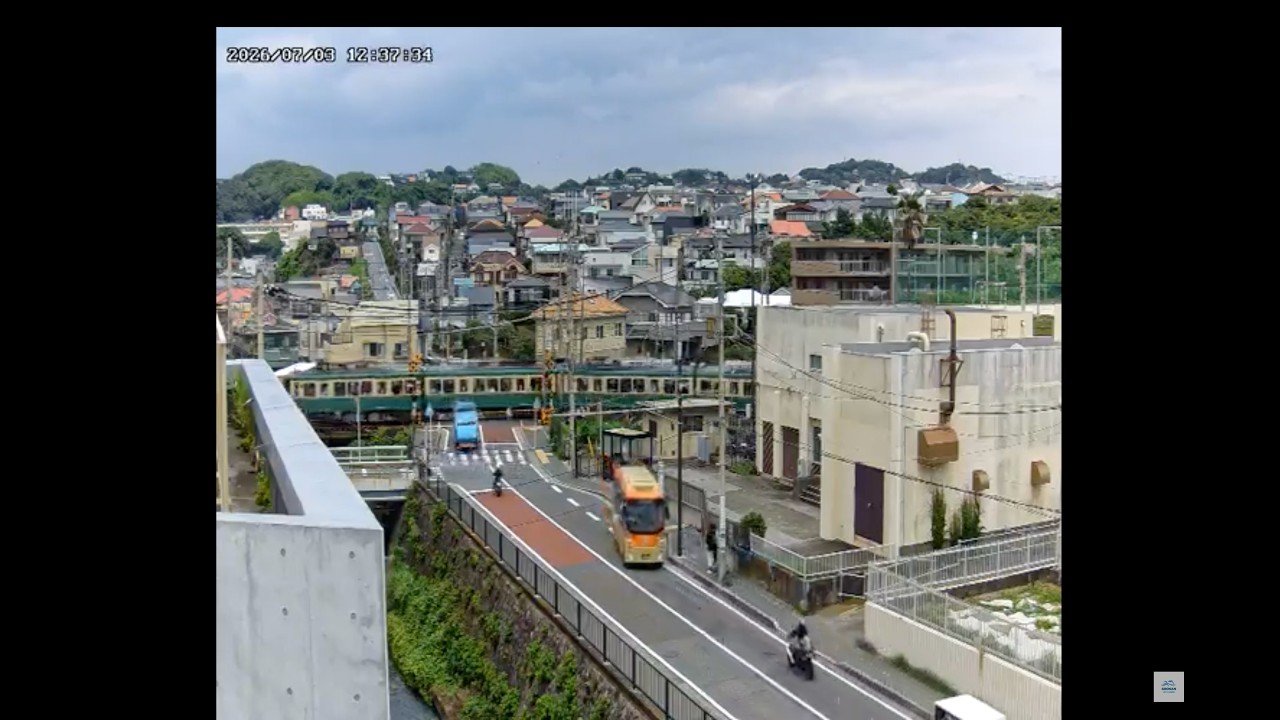Live webcam view of Shichirigahama Level Crossing