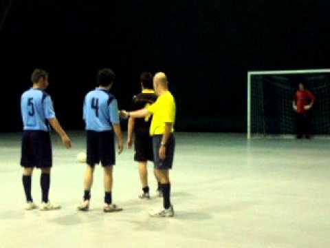 CALCIO A 5 PIACENZA - Tiro libero gol Marazzi (Circolo Rifugio CSI)