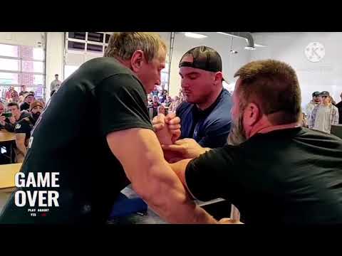 Jonathon Breda vs Ron Bath Armwrestling |🎁⬇️SUBSCRIBE now and WIN a PRIZE👇🎁 #armwrestling #shorts