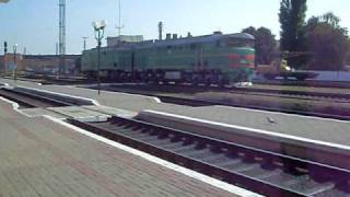 preview picture of video 'Тепловоз 2ТЭ10УТ на станции Черкассы вокзал station Cherkassy'