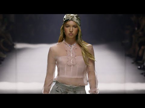 FENDI "25 Years of Baguette" Spring 2023 New York - Fashion Channel