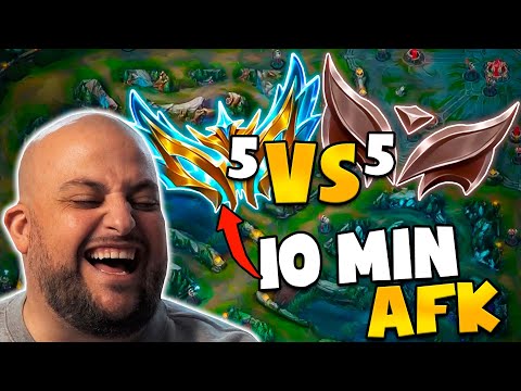 😱 CHALLENGERS VS LOW ELO but the FIRST 10 MINUTES AFK in BASE!