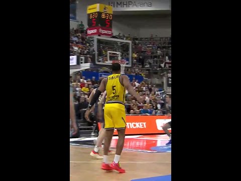 What a feed! Justin Simon with the vision 👀🔥