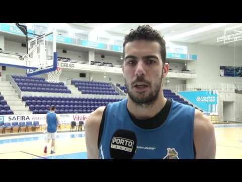 Basquetebol: Albert Fontet (Antevisão FC Porto-Novo Mesto, FIBA Europe Cup, 4.ªj, 16/11/15)