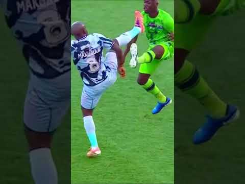 RED CARD OR NOT??? Makhehlene Makhaula Foul Orlando Pirates 1 - 0 Marumo Gallants #carlingknockout