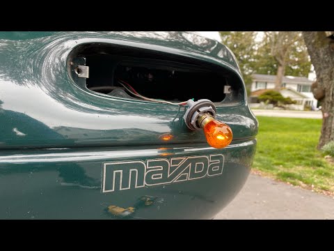 Weird turn signal issues on 1991 Mazda Miata.