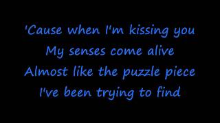 Miranda Cosgrove- Kissing You (Lyrics)