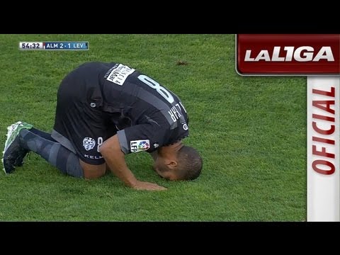 Gol de Nabil El Zhar de penalti (2-1) en el UD Almería - Levante UD - HD