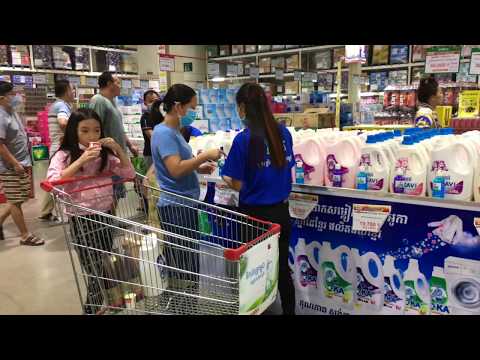 TukTuk to Macro Cambodia with Family