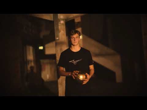 Mizuno Wave Lightning Z7