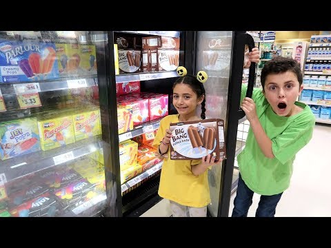 Heidi Pretend Play Grocery Shopping for Healthy Food