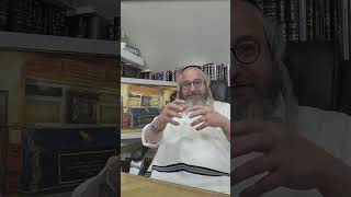 פונקען פון פייער🔥 לקראת שבת פרשת חיי שרה כד' לחודש מר חשוון ה'תשפ"ו (הרב מוטה פראנק) - התמונה מוצגת ישירות מתוך אתר האינטרנט יוטיוב. זכויות היוצרים בתמונה שייכות ליוצרה. קישור קרדיט למקור התוכן נמצא בתוך דף הסרטון