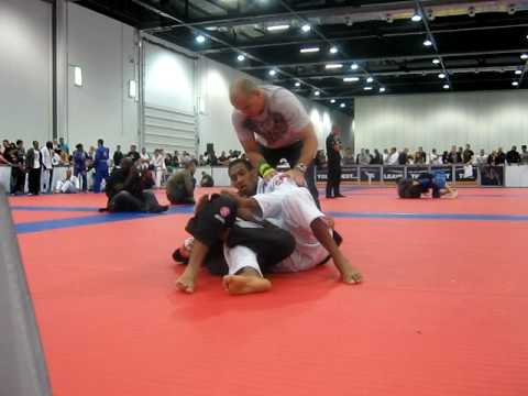RICKSON PONTES vs LUCIO SERGIO GRACIE INVITATIONAL 2010 BROWN/BLACK PART 2