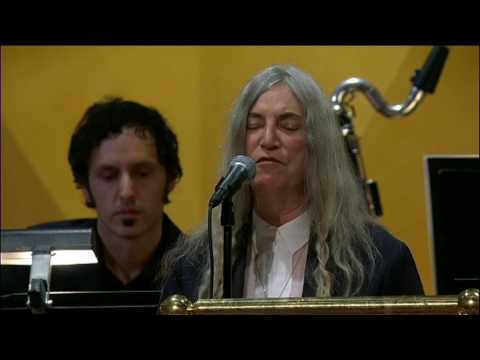 Patti Smith - A Hard Rain's A-Gonna Fall (live from the Nobel Prize Award)