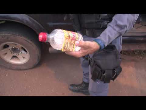 Motorista embriagado bate em poste na Rua João Pedro Moreira de Carvalho