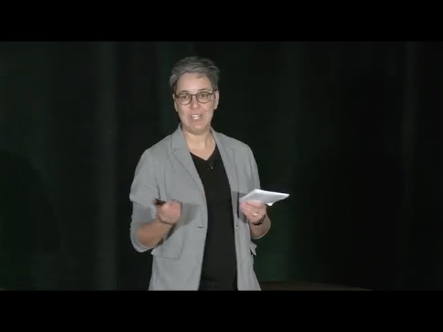 Thumbnail photo for Embrace the journey: learnings & inspiration from a non linear path into Data | Gabriela de Queiroz