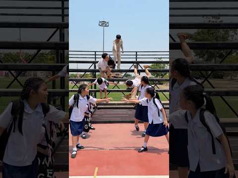 ยังไม่ไปเข้าเรียนอีก!!!😲 #บาสบอลเอง #แฝด #ตลก #นักเรียน #twintravelofficial #twintravel