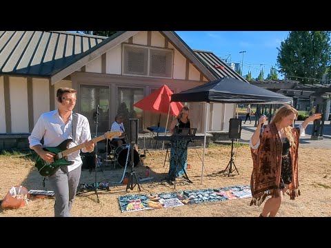 Emerald City Cats playing 'Blue Suede Shoes' by Carl Perkins @ Cal Anderson Movie Night on 07.11.25