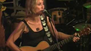 Jill Sobule Live at Kulak&#39;s Woodshed: Singer Songwriter Music