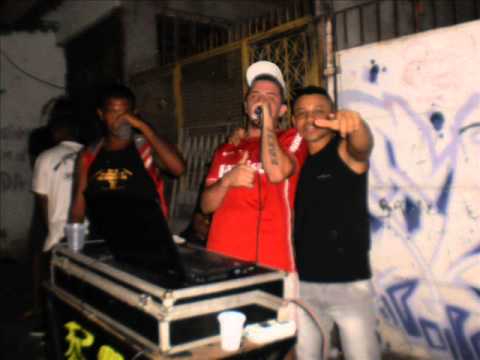 MC JOHNNY = NOVINHA DO JURAMENTO VEM PRO BAELI SI ESITA