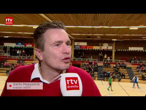 Supporters De Weide en HZVV gaan elkaar te lijf