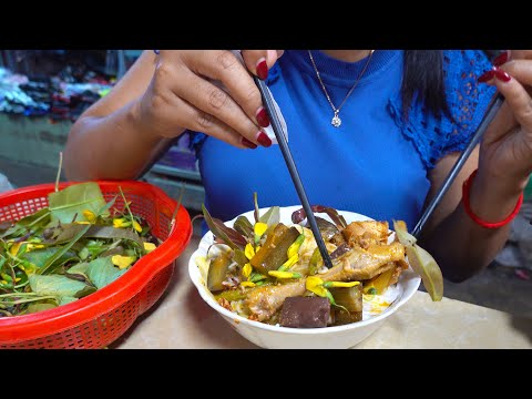 $1.25 For A Bowl Of Rice Noodle With Chicken Curry, & $0.75 For A Bowl Of Fish Gravy - Nom Banhjok