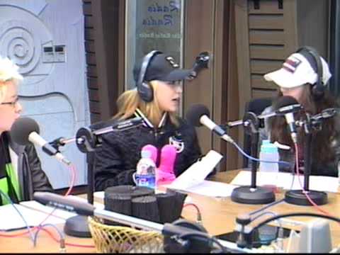 110428 DJ Gyuri Shimshimtapa (Guest f(x)) [3/8]
