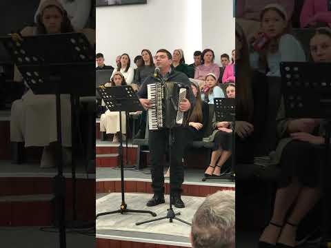 Ai grijă gura mica ce vorbești  ! Fratele Moldovan !