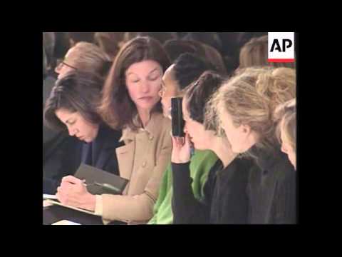 USA: NEW YORK: CALVIN KLEIN SHOWS SPRING 1997 FASHION COLLECTION