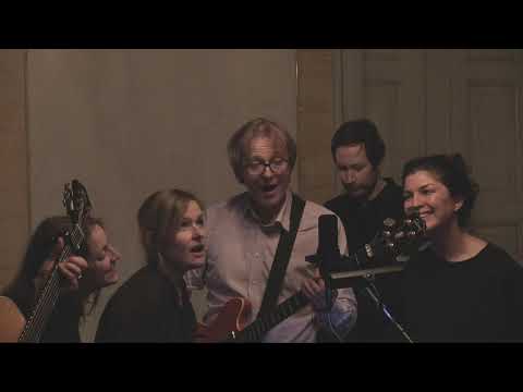 deLillos og No. 4 - Halvveis Rundt Jorden