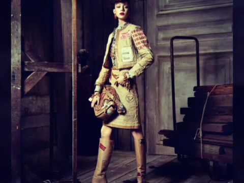 Steven Meisel Captures Moschino’s Fall 2017 Campaign