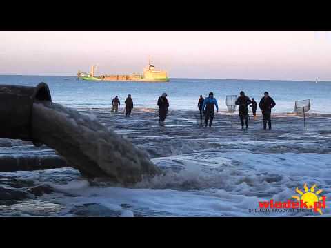 WladekTV - Poławiacze bursztynu na plaży we Władysławowie