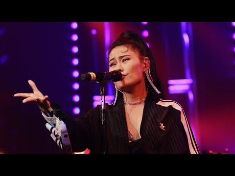 Download Tia Ray Live 3gp Mp4 Codedwap