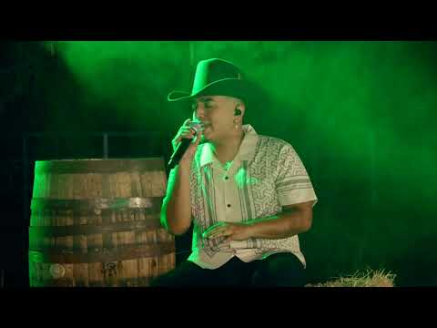 Los Cazadores Del Cerro - Te Cambio La Luna - En Vivo y Al Tiro 2