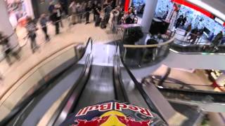 Giù dal centro commerciale