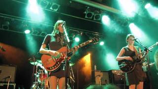 Smoke Fairies sing &quot;Storm Song&quot; at ULU London, 20th May 2011