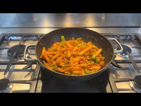 Chicken Shimla Mirch Aloo Recipe By @HomePlateKitchens7 |Easy & Quick Recipe|Delicious & Yummy Recipe.