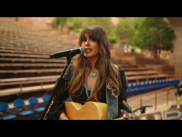 You Look Like You Love Me von Ella Langley & Riley Green ((jetzt ansehen))