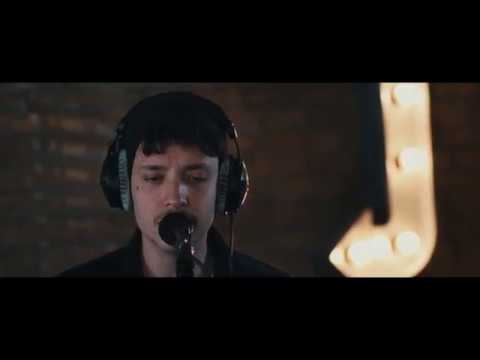 VIC MIRALLAS FEAT. BIG MENU  - ALGO MÁS