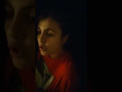 Louise ne supporte plus la lumière