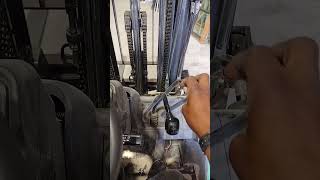 Download lagu How To How to operate forklift controls#shorts.#Youtubeshorts.#vira.#subscribe.#shortsvideo.#viral mp3