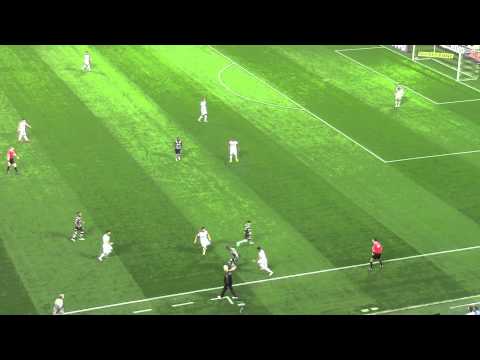 Malcom d� chap�u e deixa Douglas Santos desconcertado